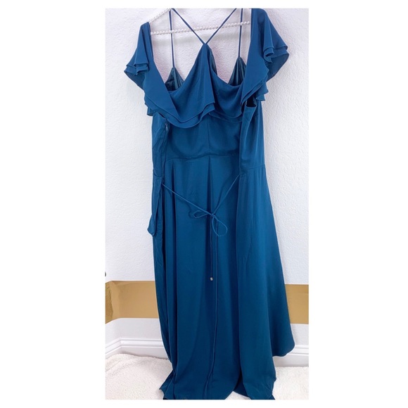 City Chic Jessica Emerald Maxi Dress - Picture 4 of 7